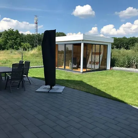 Oskar 100m Entfernung Zum See/strand * Lobnitz (Saxony)