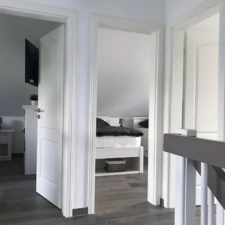 Oskar 100m Entfernung Zum See/strand * Lobnitz (Saxony)