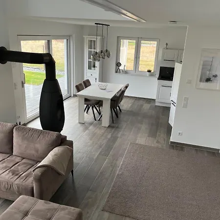 Oskar 100m Entfernung Zum See/strand Holiday home *